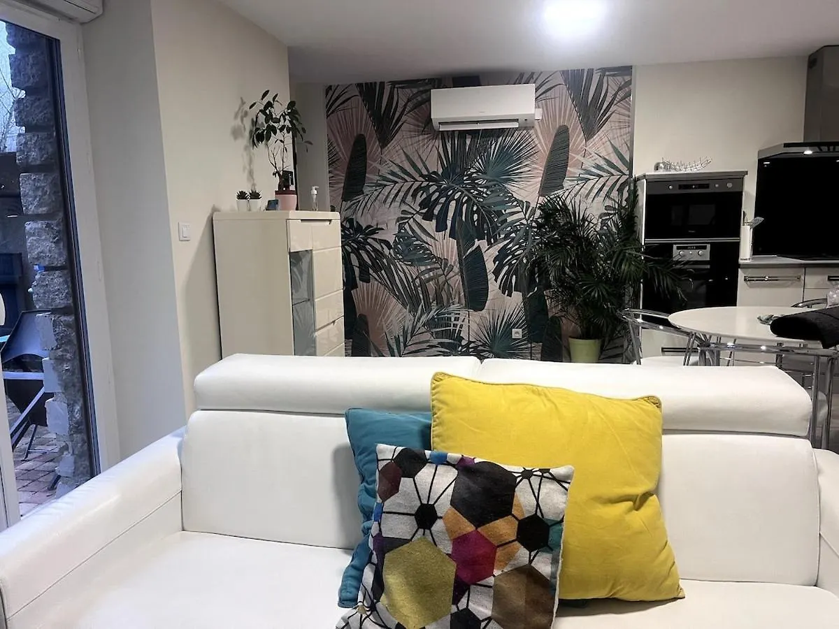 T2 With Private Garden And Parking Le Victor Apartment Aix-les-Bains